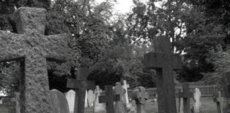 Tourists Often Leave A Penny At The Grave Of Which Man? Tourists Often Leave A Penny At The Grave Of Which Man?