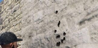 How Many Satchels For Stone Wall? how many satchels for stone wall