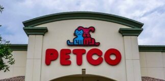 How old do you have to be to work at Petco? How old do you have to be to work at Petco