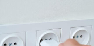 How many outlets on a 15 amp circuit How many outlets on a 15 amp circuit