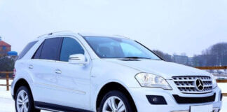 How to unlock a car door with a bobby pin How to unlock a car door with a bobby pin